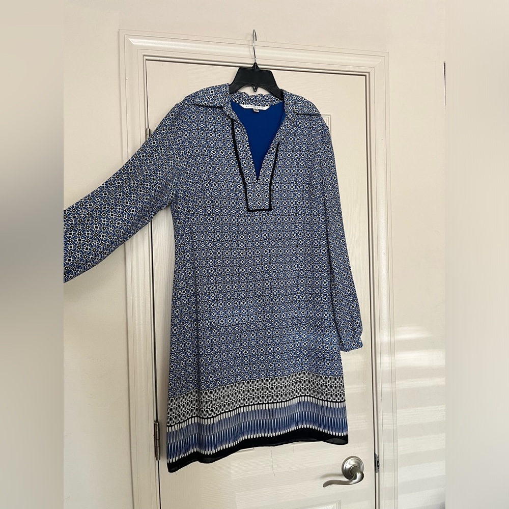 Long sleeve dress.